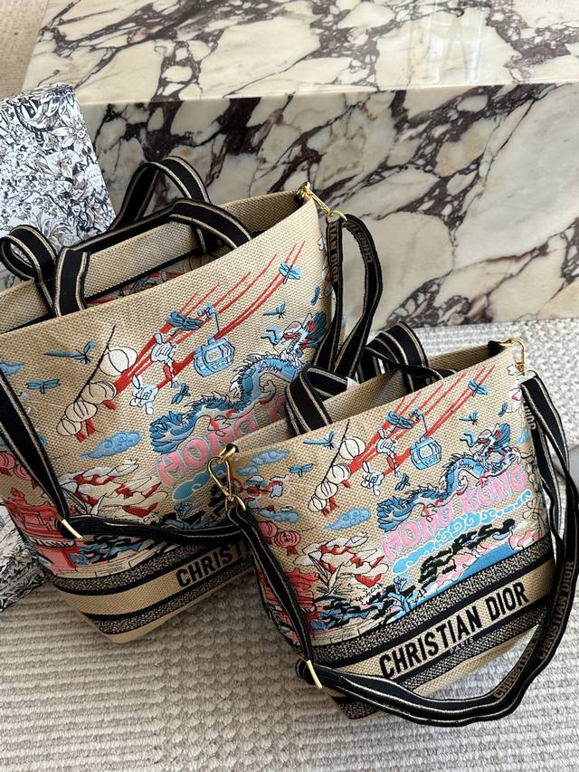 礼盒 Size：30 26Cm 38 34Cm D家 Tote购物袋 Cd25最新购物袋 立体刺绣 非普通货 搜索Dior Tote 托特