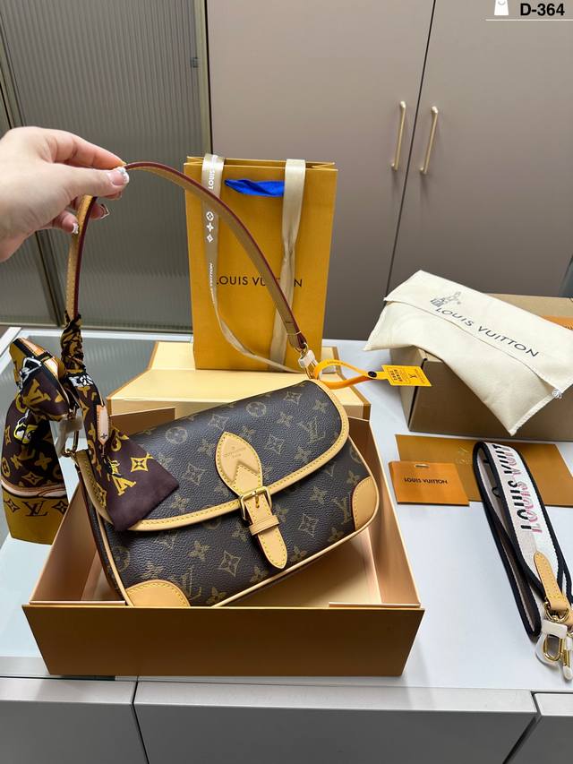 芯片版本 Lv路易威登法棍包 斜挎不仅复古时髦，还带点淑女气质 这款植鞣革肩带真的爱了吖 简直是为包包量身定D-364尺寸25×13折叠盒飞机盒