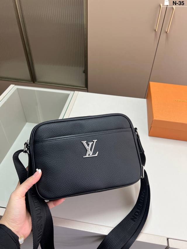 牛皮 Lv路易威登相机包 无论怎么搭配 都时尚潮流 随意洒脱 男女同款 N-35尺24×17配盒