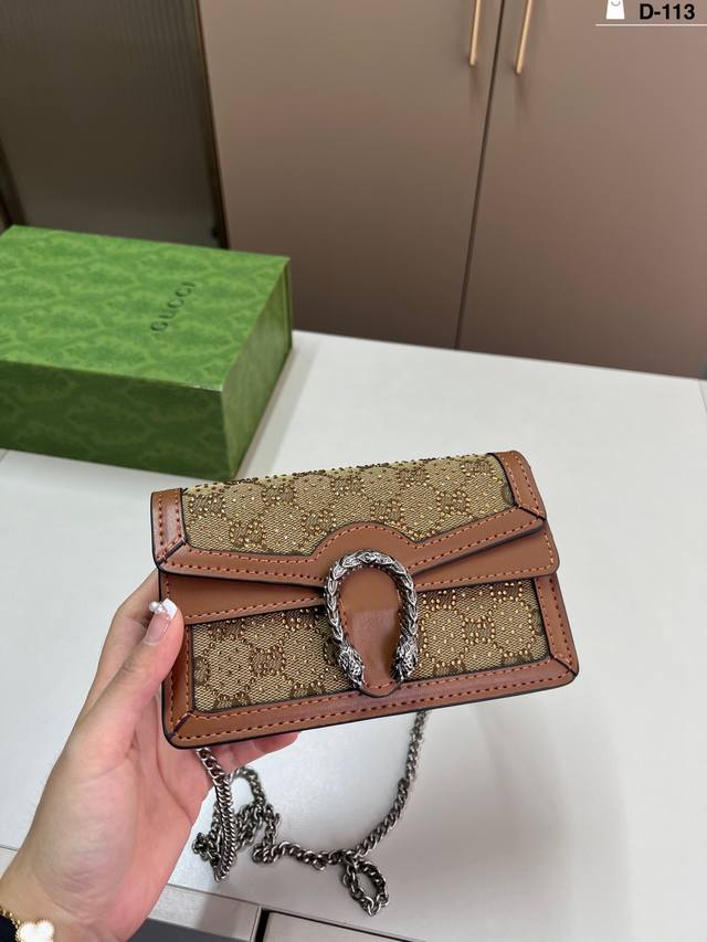 Gucci酷奇酒神链条包上新 Gucci 万年酒神蛇头包 人手必备 D-113尺寸18×10折叠盒