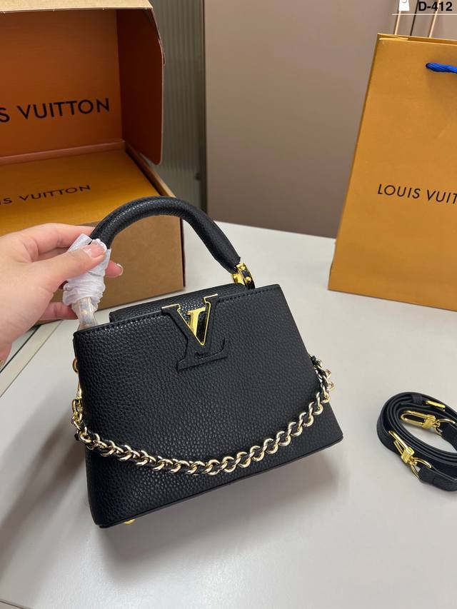 Lv手袋包Capucines 女王范儿必备 尺寸合理、容量Ok 手提斜挎超级实用，系运动与时装皆可 超大容量D-412尺寸20×14折叠盒