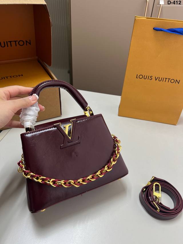 Lv手袋包Capucines 女王范儿必备 尺寸合理、容量Ok 手提斜挎超级实用，系运动与时装皆可 超大容量D-412尺寸20×14折叠盒