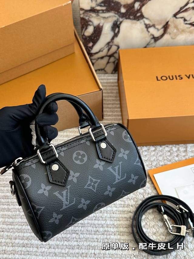 原单版 配盒 Size：16Cm L家 Ss2025 Speedy Nano 代购渠道 新款黑武士 肩带可以拆卸和调节长短哦！