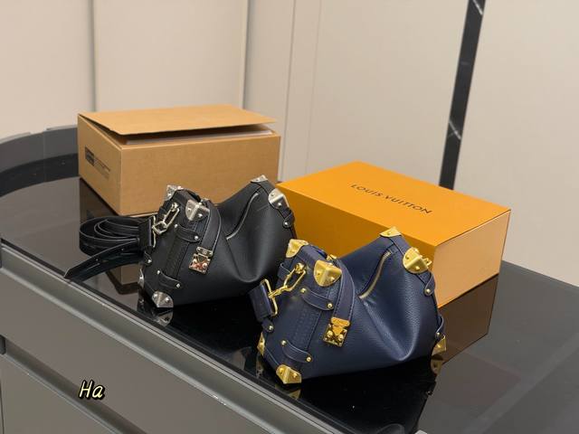 配折叠盒飞机盒 Size：23*16Cm 超时空爆款 Lv 王炸新款包 谷爱凌 走秀小软箱S来了终于 超级洋气 Upupup 搜索Lv 软箱子 盒子