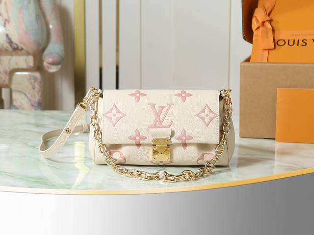 出厂价p 顶级原单 独家实拍 M45813 M46393米白印粉 全皮链条包系列 Favorite 手袋 为柔软粒面皮革压印超大 Monogram 图案，温和褶