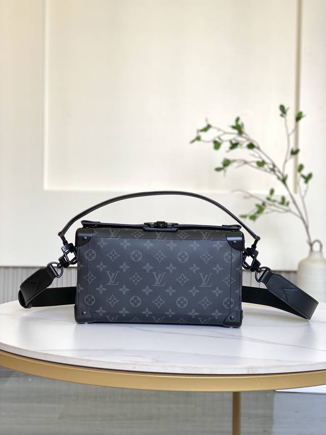 双11特价 11744 全新不退换 29 X 17.5 X 10 厘米 长度 X 高 X 宽 Monogram Eclipse 涂层帆布 牛皮革饰边 织物内衬