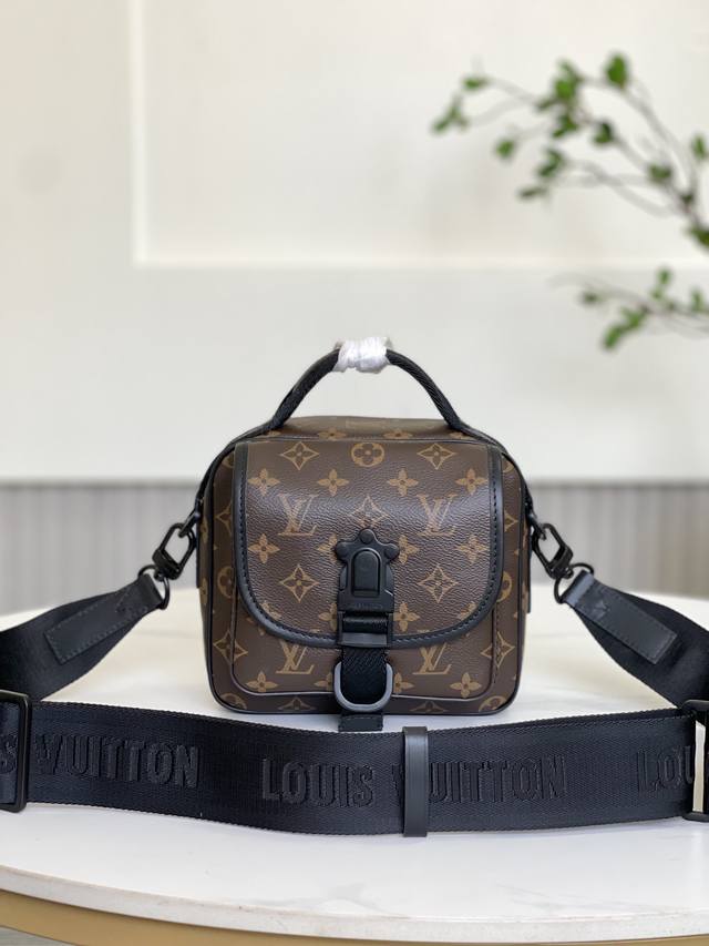 双11特价 46973 全新不退换 18 X 18 X 10 厘米 长度 X 高 X 宽 Monogram Macassar 涂层帆布 牛皮革饰边 织物内衬 金