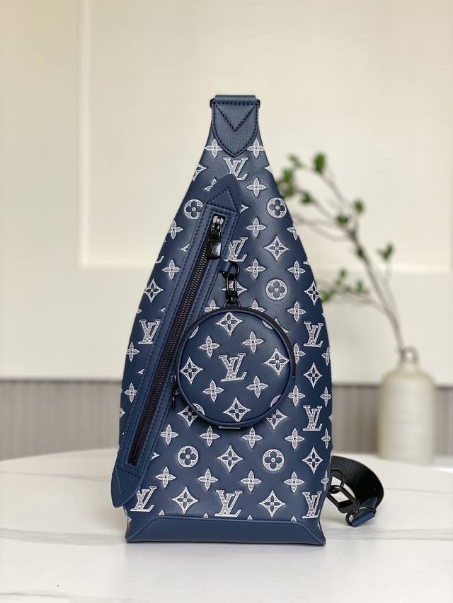 双11特价 24751 全新不退换 24751 20 X 42 X 6 厘米 长度 X 高 X 宽 Monogram Shadow 牛皮革 牛皮革饰边 织物内衬