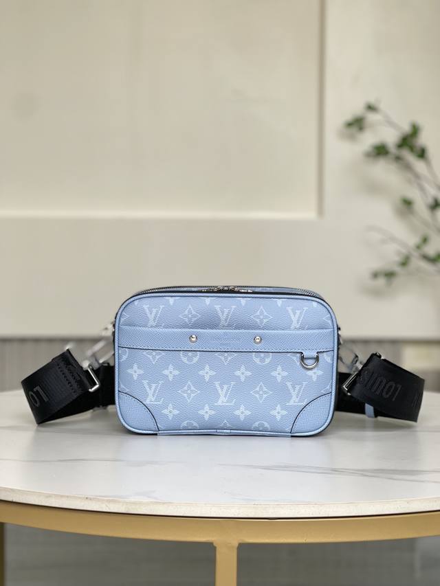 双11特价 14073 全新不退换 16 X 8 X 24 厘米 高 X 宽 X 长度 Monogram 涂层帆布和 Taga 牛皮革 牛皮革饰边 织物内衬 金