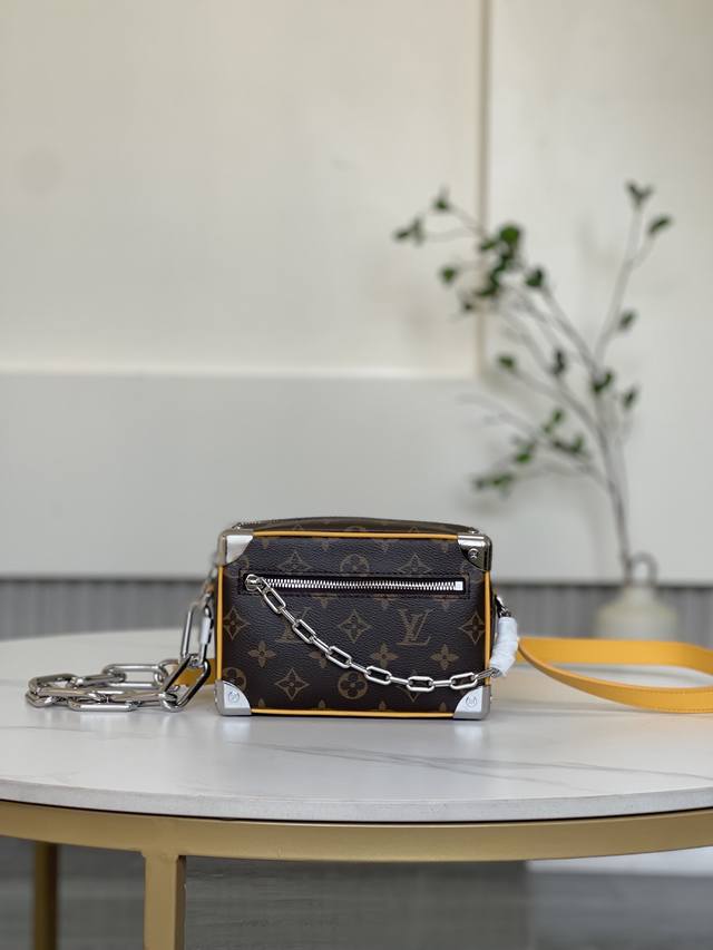 双11特价 12767 全新不退换 13 X 8 X 18.5 厘米 高 X 宽 X 长度 Monogram Macassar 涂层帆布和牛皮革 牛皮革饰边 织 双11特价 12767 全新不退换 13 X 8 X 18.5 厘米 高 X 宽 X 长度 Monogram Macassar 涂层帆布和牛皮革 牛皮革饰边 织