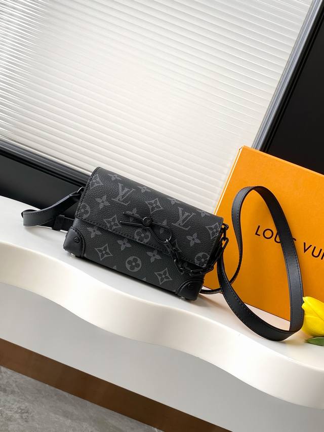 动态163C芯片 顶级原单加强版 M81783 本款 Steamer 迷你手袋取材 Monogram Eclipse 帆布，向路易威登 Steamer 硬箱汲取