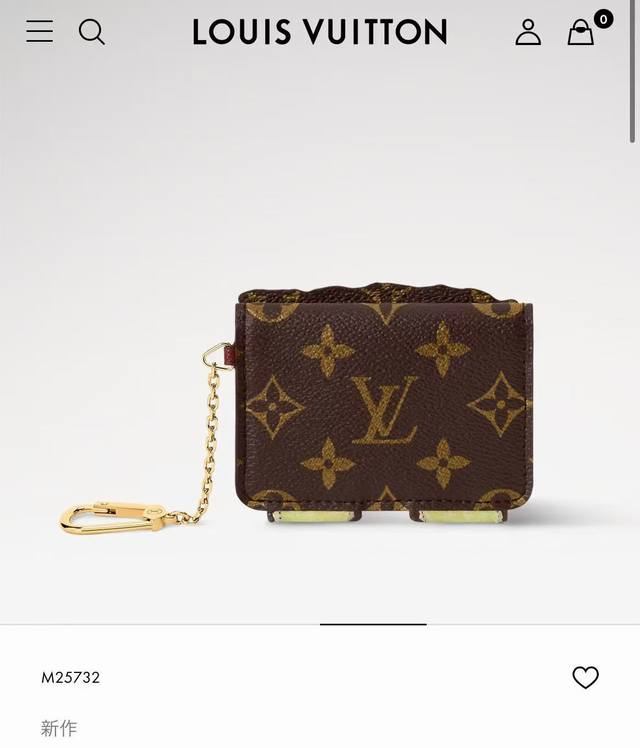 p精品全钢钱包，正品开发，头层牛皮，163动态，专柜同步包装，配图上的全套包装，合格证，铜版电子标签，礼品袋！M25732