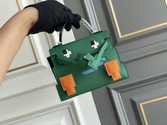 原价2930 双11狂欢特惠活动 娃娃包，丝绒绿 全新无质量问题 半手工蜡线，全钢五金