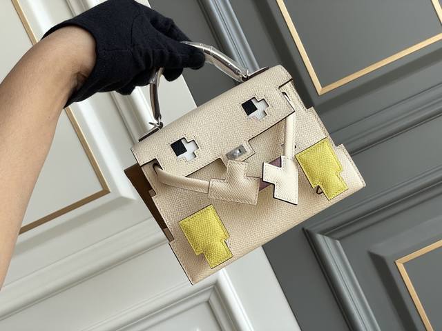 原价2930 双11狂欢特惠活动 娃娃包，奶昔白 全新无质量问题 半手工蜡线，全钢五金