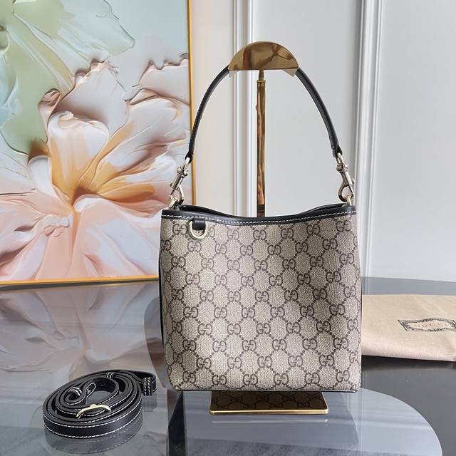 独家背景 实物实拍顶级原单品质 款号：815118啡克 尺寸201811.5