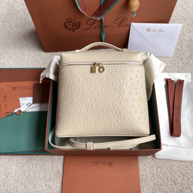 特价 Lp30 双肩包#背包#鸵鸟纹系列#印加石 进口原厂皮+纯钢金色五金 100%小牛皮鸵鸟纹制作主体材质~100%羊皮里料# 高端驼鸟纹双肩包拥有别致的梯形