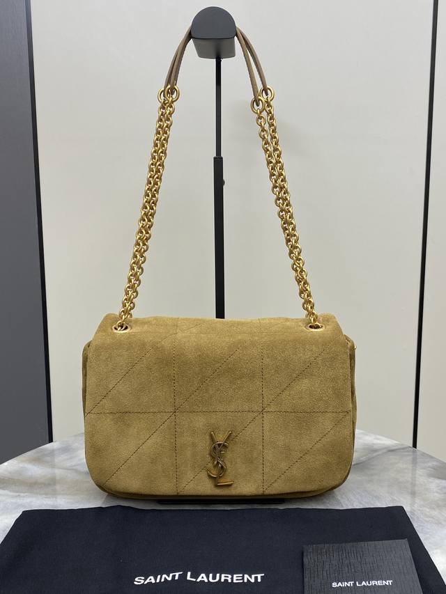 原厂皮 金叶棕 古金 Jamie 4.3小号磨砂皮革手袋！小号柔软磨砂皮革手袋，饰以 Carre Rive Gauche 络缝明缝线。轻盈小巧，搭配可调节滑动式