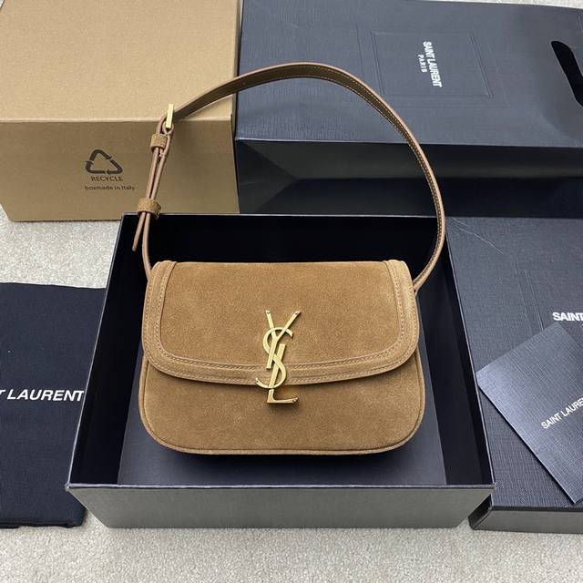 原厂皮 焦糖磨砂 金 好迷人的飒爽质感，Ysl 圣罗兰 女士Solferino中号Box皮革手袋，牛皮手感及皮面的柔韧全新设计的“L”字母上下对半开扣，彻底颠覆