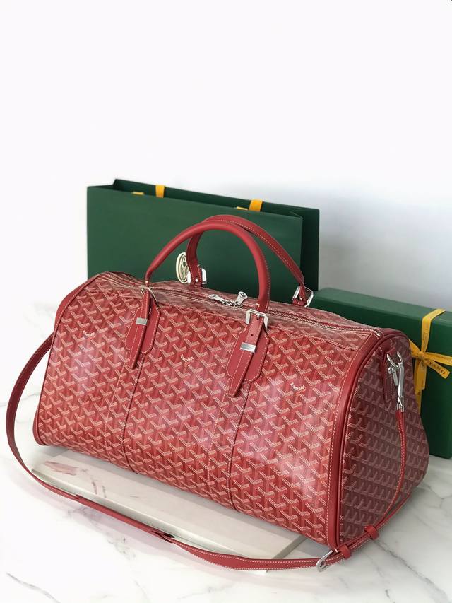 正品级 Goyard Croisiere 50手提旅行袋运动包,明星同款大容量旅行时尚单品,Goyardine 经典花纹帆布搭配头层牛皮,肩带可拆卸,手提轻便帅 正品级 Goyard Croisiere 50手提旅行袋运动包,明星同款大容量旅行时尚单品,Goyardine 经典花纹帆布搭配头层牛皮,肩带可拆卸,手提轻便帅