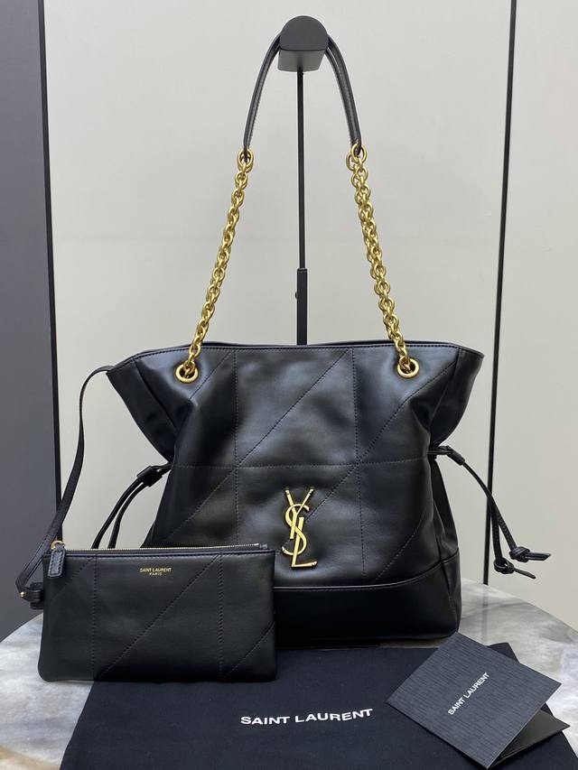 原厂皮 小号 黑羊皮 古金 Ysl 新款小号Jamie 4.3 Large pochon羊皮腋下包。设计师真的太懂消费者需要什么了吧很多托特包的设计都没法让颜值