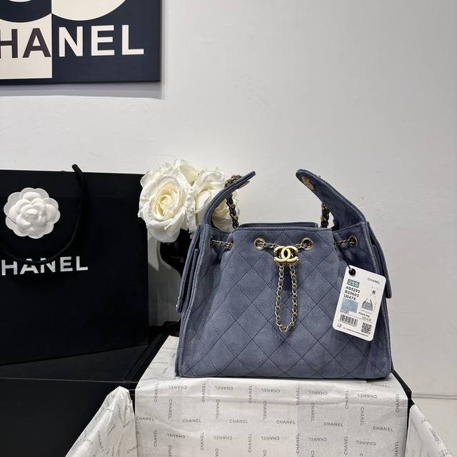 25C 绿鹿皮 牛皮嘻哈包 香奈儿 Chanel Hobo 腋下包 嬉皮腋下包小号 复古金币纽扣抽绳水桶包+菱格纹+复古黑金 经典链条设计，高级感十足！日常出行