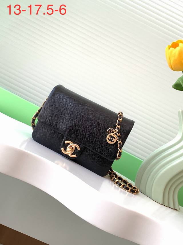 双十一活动 不支持退换 除外黑色，白色， 24K Cf中古新款 简约高级的优雅 颗粒压花亮面小牛皮与金色金属 复古风格 永不过时 小香迷的新宠 上身效果超级赞