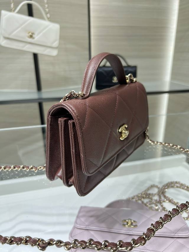 Ohanel 25K最新款 大菱格 手机包手提包 原厂皮 Ap6370Y尺寸：11*8.5*7Cm.