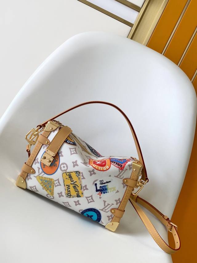 M14606 顶级原单 动态163本款 Side Trunk 中号手袋出自 Flight Mode 系列，令 Monogram Dune 帆布呈现复古外观。轻盈