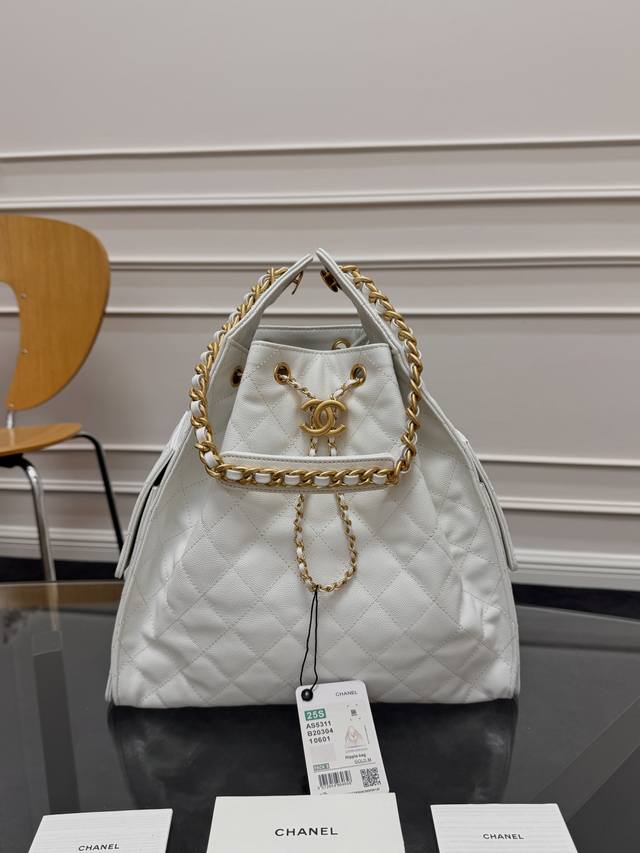 Chane125C 秀款 Hobo Bag 嬉皮包As5311 独特设计风格 鱼子酱金色金属 超绝好搭配 上身感觉比图片好看很多容量很感人 左右两边还有双C L