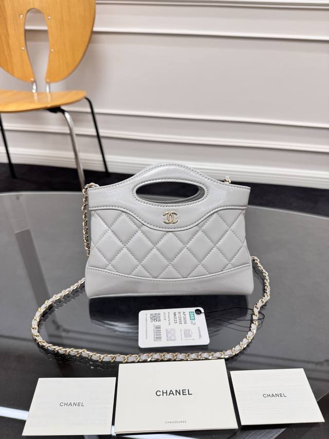 全新到货Zp开发 Chane124S手工坊迷你31Bag购物袋 包王”全新设计31Bag迷你Size时尚代表作31Bag经典再现了~满足了时髦精的在所期待啦..