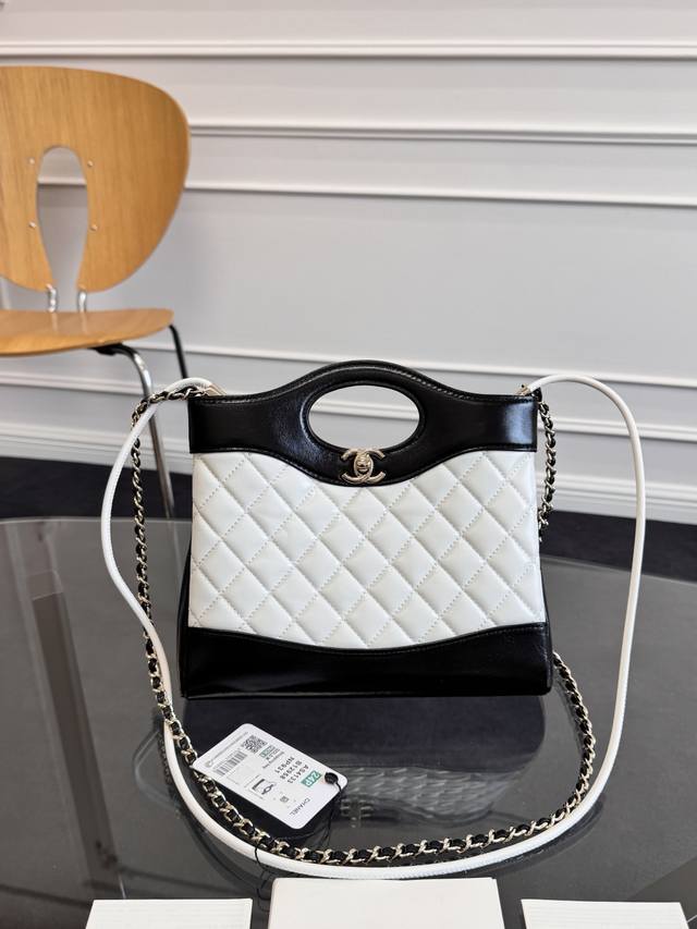 全新到货Zp开发 Chane124S手工坊迷你31Bag购物袋 包王”全新设计31Bag迷你Size时尚代表作31Bag经典再现了~满足了时髦精的在所期待啦..