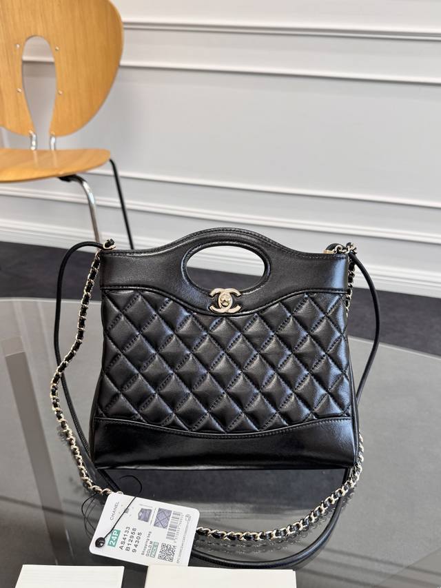 全新到货Zp开发 Chane124S手工坊迷你31Bag购物袋 包王”全新设计31Bag迷你Size时尚代表作31Bag经典再现了~满足了时髦精的在所期待啦..