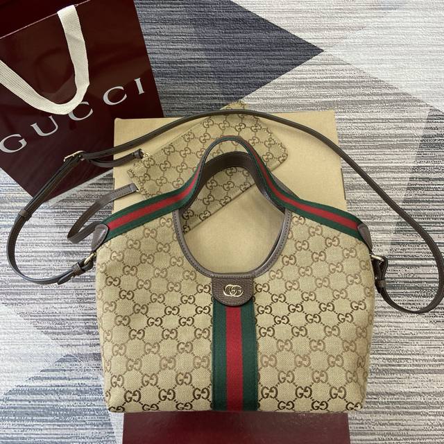 厂价 。 最高版本原厂皮顶级原单配专柜全套包装 Gucci新款专柜品质,顶级原单货,实物实拍,款号:860845杏布,尺寸:宽25×高20×深15Cm。 现货出 厂价 。 最高版本原厂皮顶级原单配专柜全套包装 Gucci新款专柜品质,顶级原单货,实物实拍,款号:860845杏布,尺寸:宽25×高20×深15Cm。 现货出