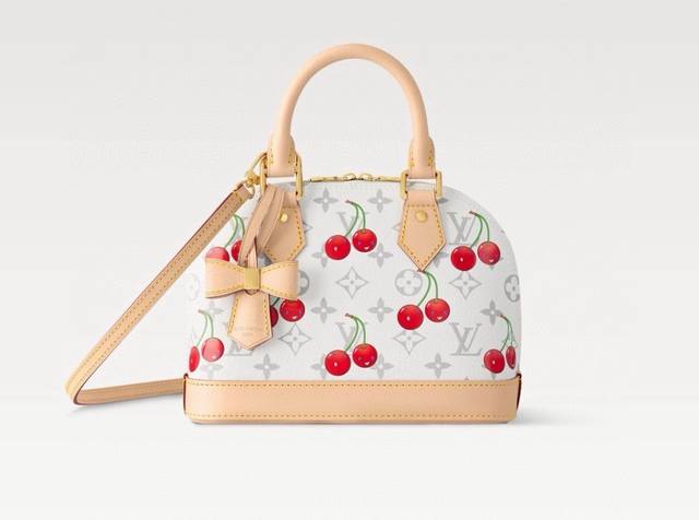 M14234 53152樱桃 顶级原单动态163 這款時尚出眾的Alma Bb手袋源自趣緻的復刻版Louis Vuitton X Murakami系列，以品牌經