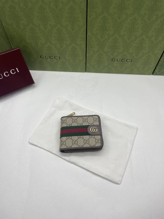 官网同步新款！Ophidia系列～短式拉链钱包，采用Gg Supreme 原工厂p猪纹头层牛皮搭pvc配以标志性双G 五金唛头，经典著作红绿色织带，高端棉布拉链