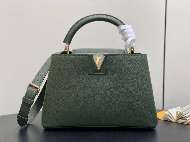 出厂价p 顶级原单 M24545墨绿色 全皮Cap那英款系列 Capucines 中号手袋 Capucines 中号手袋于 2013 年问世，以 1854 年路