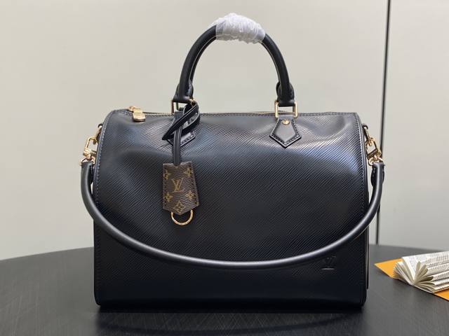 出厂价p 顶级原单 M25671黑色 M25915棕色 水波纹Speedy枕头包 本款 Speedy Soft 30 手袋 由 pharrell William