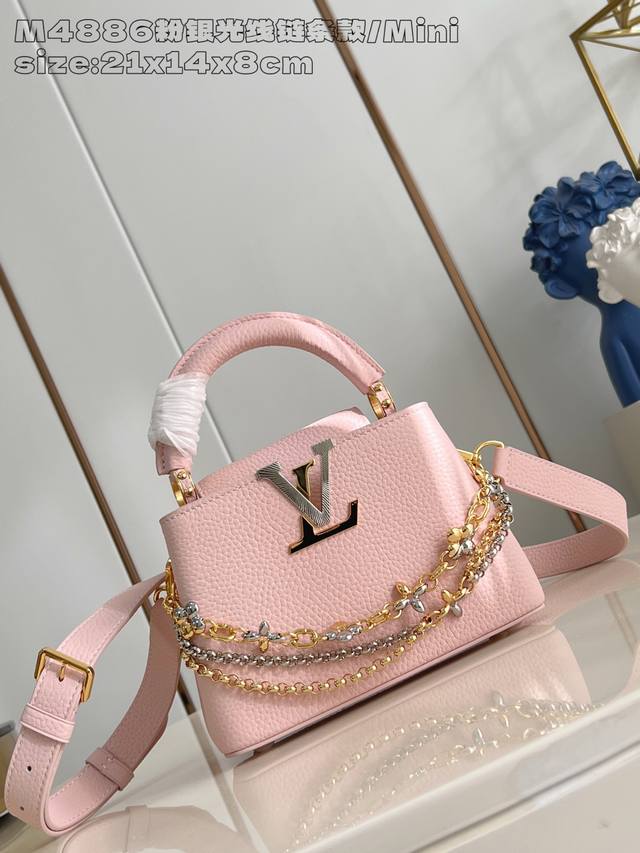 出厂价p 顶级原单 M48865粉光线链条款 迷你 這款現代版Capucines 迷你以雋永黑色Taurillon皮革打造,配上以珠寶為靈感的Infinity鏈 出厂价p 顶级原单 M48865粉光线链条款 迷你 這款現代版Capucines 迷你以雋永黑色Taurillon皮革打造,配上以珠寶為靈感的Infinity鏈