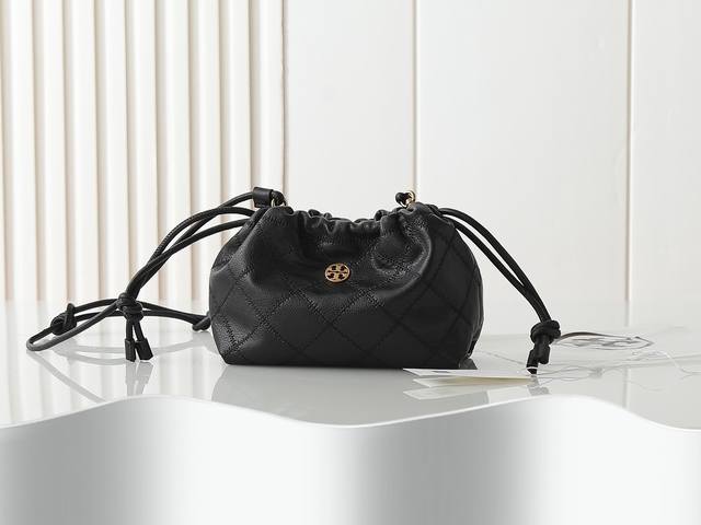 福袋包垃圾袋大小号Willa系列大垃圾袋 拉绳+磁扣设计,可以自行调节包口形状,肩带可随意调节长短单肩斜挎; 两个包带随意切换，又轻又大又实用大号尺寸:29*2