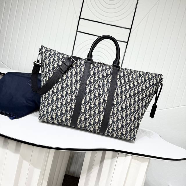 市场最高版本 原单品质 正品打版 保证进口头层牛皮，拒绝二层皮，拒绝超纤皮 Weekender 40 手袋 米色和黑色 Oblique 印花面料和黑色粒面牛皮革