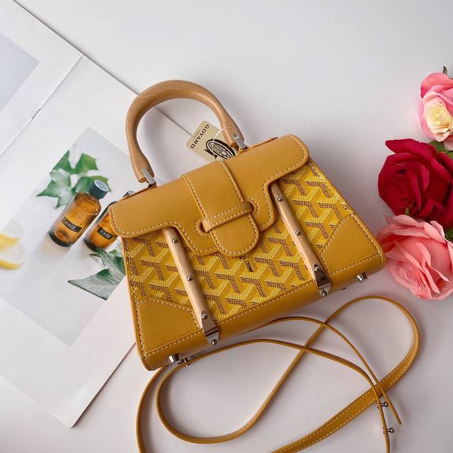 Goyard戈雅 硬版Mini西贡包，新尺寸更加精致讨喜更好驾驭，低调做工又完美、这款包优雅复古又不失风情让人很难拒绝的款式，专柜一包难求，物超所值原版皮，原版