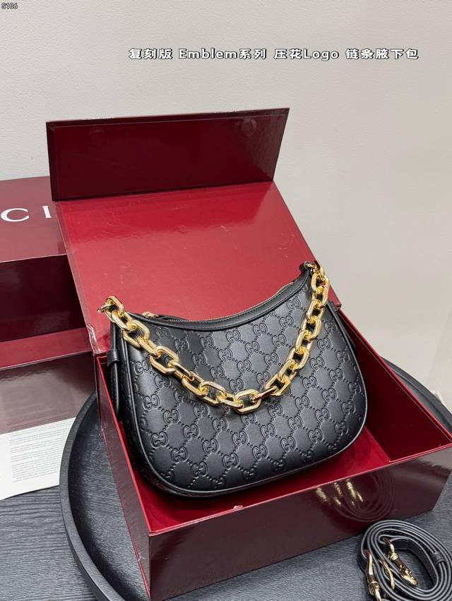 全套礼盒 复刻版 压花 Gucci 新品Emblem系列链条腋下包Hobo月牙包 谁懂啊！Gucci新款女士包包直接杀疯经典Gg压纹！ 高级感拉满 大托特容量超