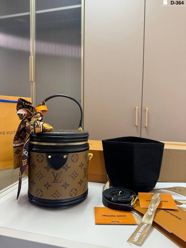芯片版本 D-364尺寸15×17折叠盒飞机盒 Lv Cannes发财桶 包身硬挺耐用可手拎可斜跨自重很轻子有特别的拼色设计真.不愧是Lv近代款中的明星百搭程度