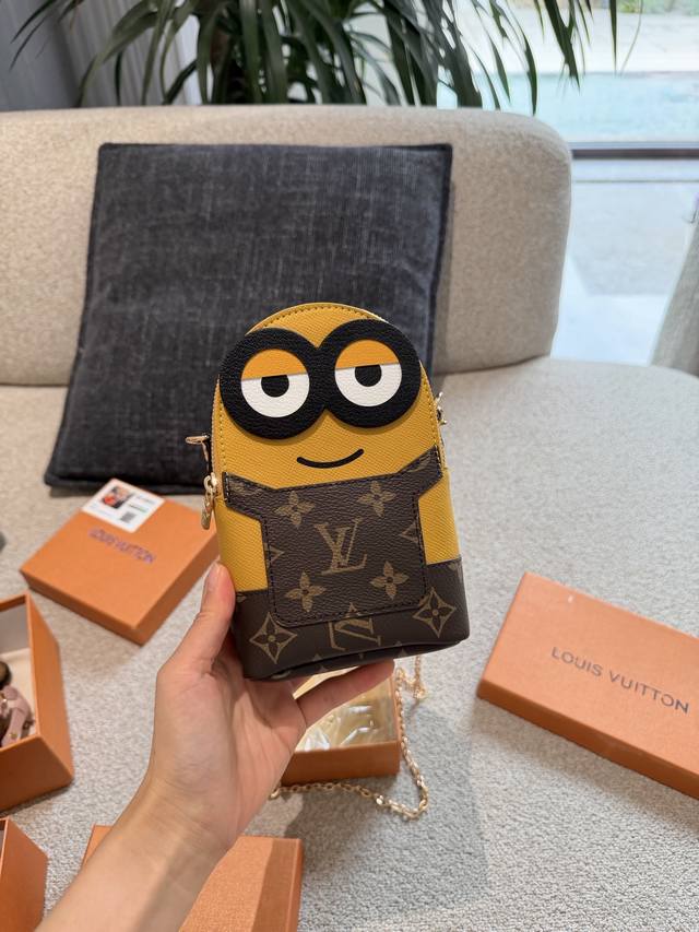 中古包拆包手作｜小黄人斜挎包 手机包 装手机、口红、汽车钥匙、零钱等 定制款～