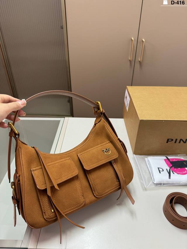 D-416尺寸28×14折叠盒 燕子包包 别致小巧却装得下百分百时髦 腋下月牙包来啦吸睛拍档 一眼即识的鲜亮活力