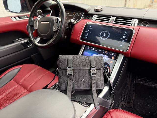 高端货 新款 “ Dior ”迪奥单肩包 Dior迪奥邮差包 Dior Hit The Road系列 品牌Cd标志印花 棉 信使包斜挎单肩包 黑色 进口原厂帆布