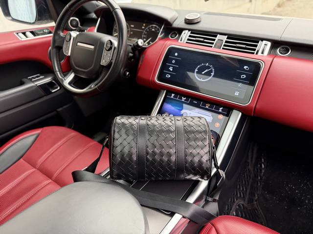 高端货 新款 “Bottega Veneta”Bv单肩包Bv单肩斜挎邮差包 进口原厂手工编织面料 男士Bv单肩包 高清五金Logo标志、专用里内里。顺滑拉链、边