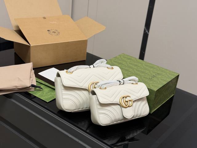 配折叠盒飞机盒 Size：22Cm 26Cm Gg Marmont 三个尺寸 羊皮系列 质量很好 性价比高 古奇原单品质