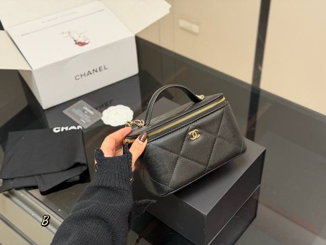 配折叠盒 升级品质 Size：17.11Cm Chane 香奈儿 手柄化妆小盒子 出街打开能补妆 关上能拗造型