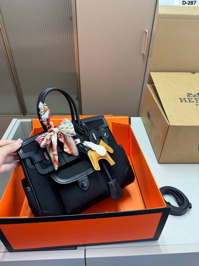 牛皮 D-287尺寸25×18折叠盒飞机盒 配丝巾 爱马仕帆布包的天花板 Cargo Birkin Cargo Birkin 是爱马仕在 年春夏季推出的限量版铂